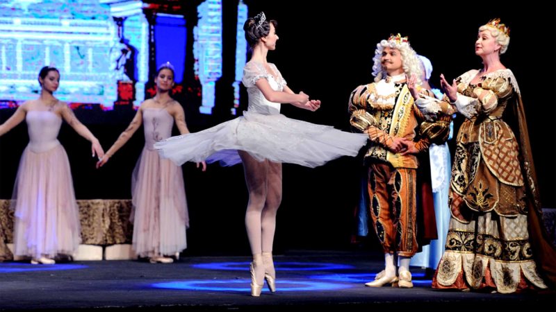 (190627) — KUWAIT CITY, June 27, 2019 (Xinhua) — Artists from Russia perform ballet “The Sleeping Beauty” in Kuwait City, Kuwait, on June 27, 2019. Kuwait held a cultural festival for children and young people here on Thursday. (Xinhua/Ghazy Qaffaf)