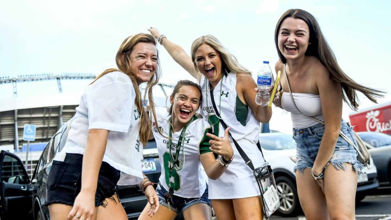 DENVER, CO - AUGUST 30: Colorado State Rams fans cheer before a game between the Colorado Buffaloes and the Colorado State Rams at Broncos Stadium at Mile High on August 30, 2019 in Denver, Colorado.   AFP/RSS.