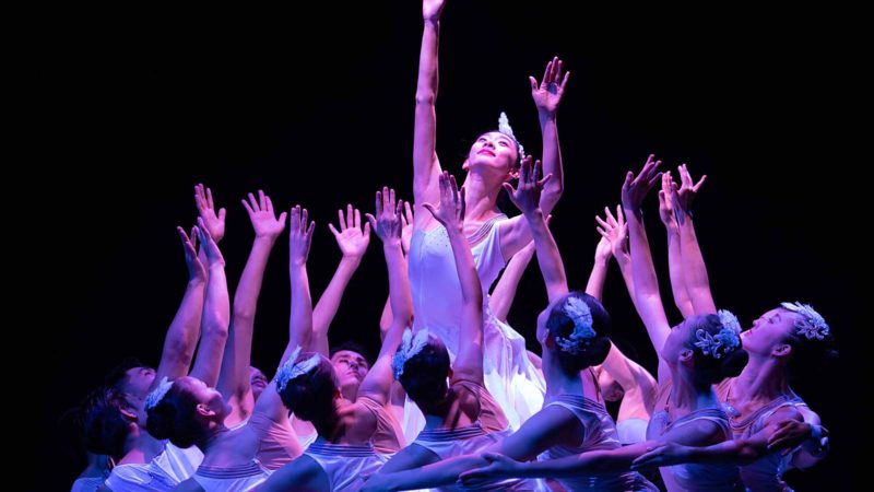 (190824) -- MACAO, Aug. 24, 2019 (Xinhua) -- Artists from China Disabled People's Performing Art Troupe perform dance to celebrate the 70th anniversary of the founding of the People's Republic of China and the 20th anniversary of Macao's return to the motherland, in south China's Macao, Aug. 24, 2019. (Xinhua/Cheong Kam Ka)