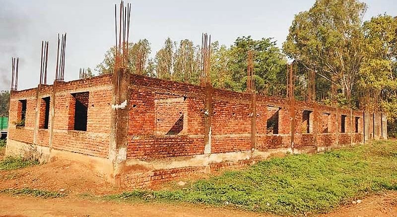 दलित छात्रावास भवन अलपत्र