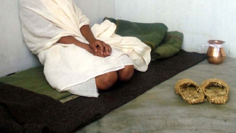 किरिया गरिएका पूर्वलडाकु जीवितै फर्किएपछि…