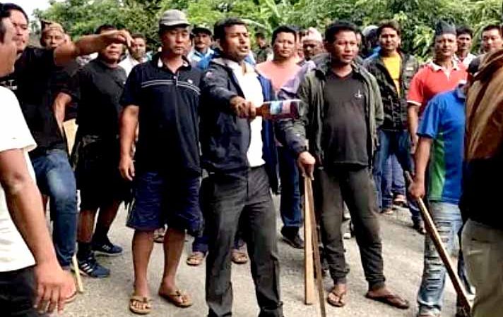 तनहुँमा मीनेन्द्र रिजालमाथि खनिए नेकपा कार्यकर्ता