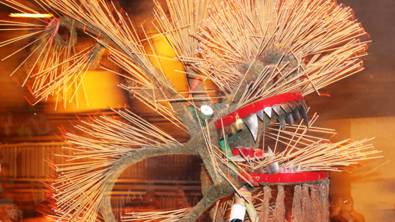 Photo taken on Sept. 12, 2019 shows the "Fire Dragon Dance" performed on a street on the eve of the Mid-Autumn Festival, in Tai Hang of Hong Kong, south China. Xinhua/RSS