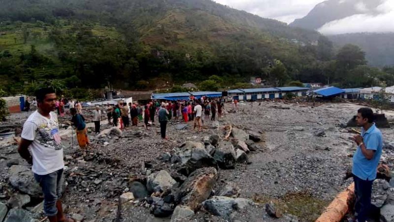 बाढीले दुई जना बेपत्ता, पाँच घर बगायो