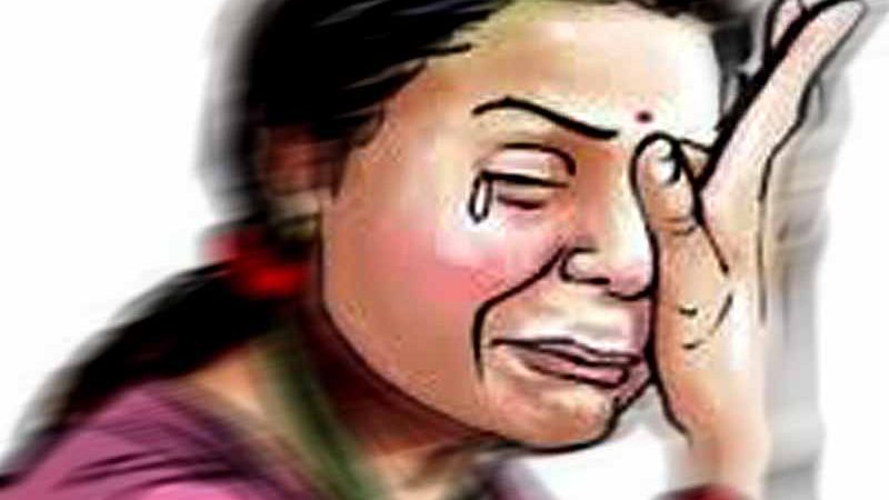 कम उमेरमा विवाह गरेर पछुताउँदै महिला