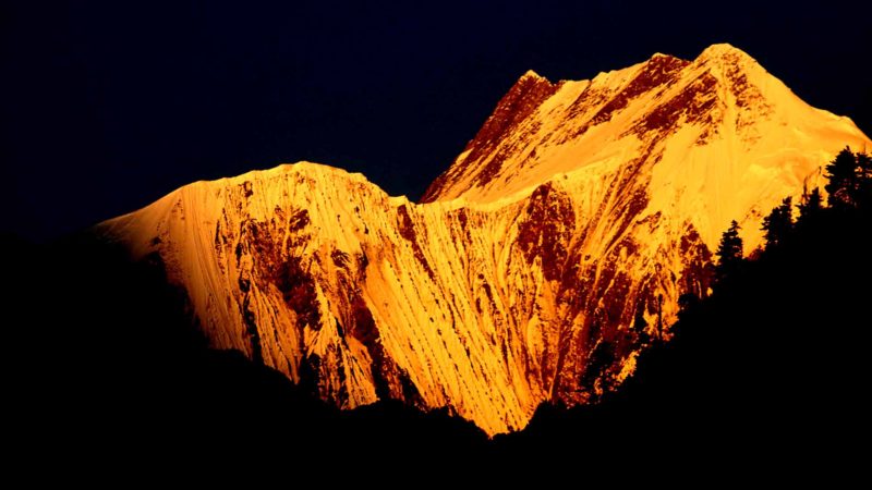 मनाङ जिल्लाको नासों गाउंपालिका ८, ताचै गाउँ बाट बिहीबार देखिएको अन्नपूर्ण हिमालको मनोरम दृश्य
 । तस्वीर   रत्न श्रेष्ठ 