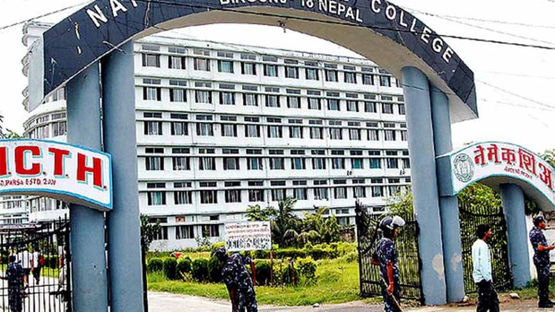 बढी शुल्क फिर्ता माग्न गएका विद्यार्थीमाथि कुटपिट