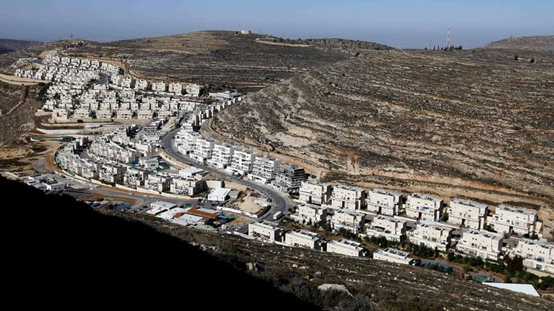 A picture shows a view of the Israeli settlement of Givat Zeev, near the Palestinian city of Ramallah in the occupied West Bank, on November 19, 2019. - Israeli Prime Minister Benjamin Netanyahu said a US statement deeming Israeli settlement not to be illegal "rights a historical wrong". But the Palestinian Authority decried the US policy shift as "completely against international law". Both sides were responding to an announcement by US Secretary of State Mike Pompeo saying that Washington "no longer considers Israeli settlements to be "inconsistent with international law". (Photo by AHMAD GHARABLI / AFP)