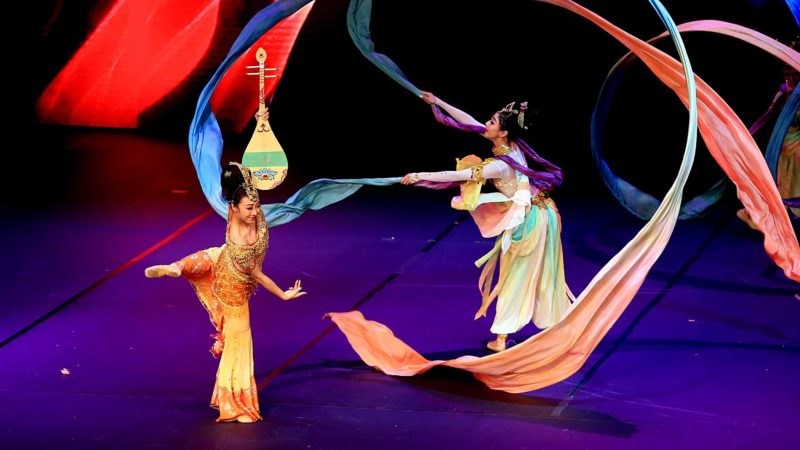 (191105) -- ATHENS, Nov. 5, 2019 (Xinhua) -- Artists perform in the spectacle "Millennium Meeting" in Athens, Greece, on Nov. 5, 2019. The spectacle "Millennium Meeting," inspired by the art of Chinese culture running through a remarkable history of thousands of years, was presented for the first time in Greece on Tuesday. (Xinhua/Marios Lolos)