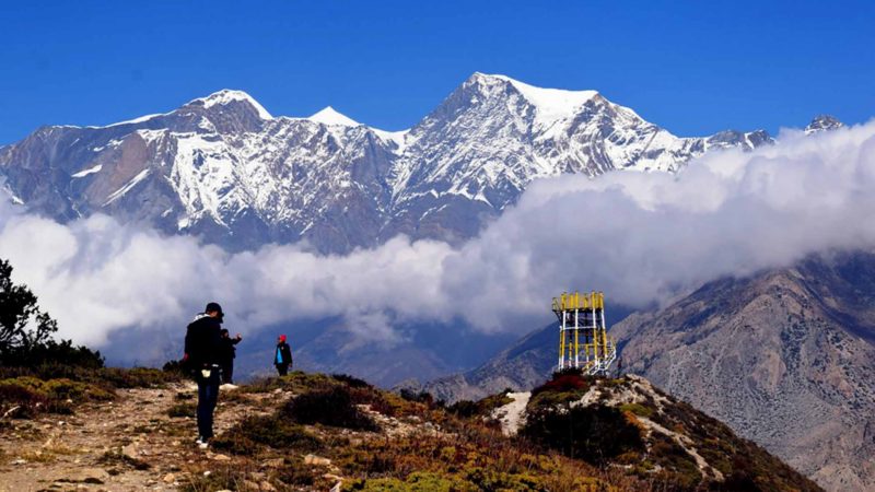  हिमाल पारिको जिल्ला मुस्ताङको घरपझोङ गाउँपालिका–५ ठिनी गाउँ नजीकै रहेको यारुजु भ्यु टावरबाट देखिएको मनोरम दृश्य ।       तस्वीर : कमल खत्री 