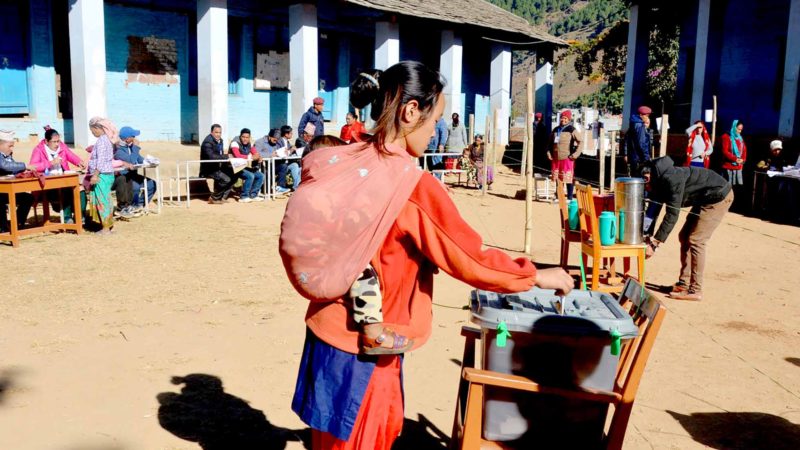 उपनिर्वाचन २०७६ : मतदान जारी