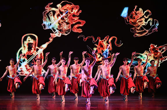 (191103) -- ROME, Nov. 3, 2019 (Xinhua) -- Artists from China's Gansu Provincial Opera and Dance Drama Theater perform during a cultural exchange event, themed "Meeting Across Millennia: Cultural Interactions Along the Enchanting Silk Road", in Rome, Italy, Nov. 1, 2019. A cultural exchange activity featuring the culture of Silk Road started on Friday in the Italian capital Rome with an artistic performance. (Xinhua/Cheng Tingting)