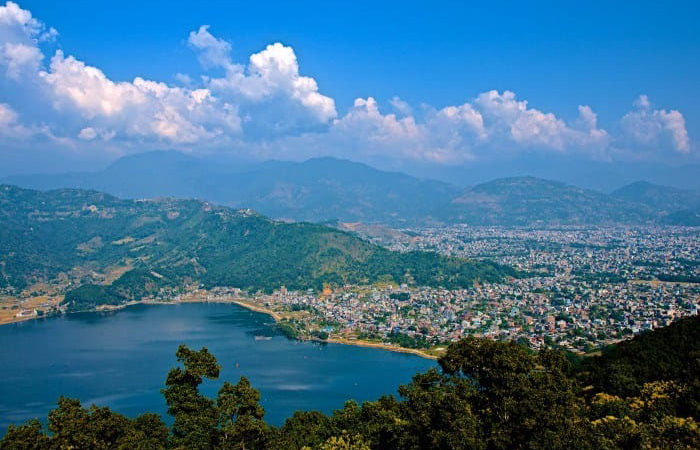 पोखराको आकाशमा स्काइड्राइभ, लोभिँदै साहसिक खेल पारखी