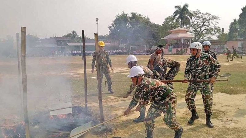 खेलमैदानमा आगलागी : सेनाद्वारा नियन्त्रण र घाइतेको उद्धार
