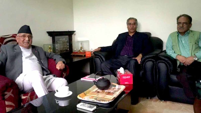 प्रधानमन्त्री र शीर्ष नेताबीच छलफल
