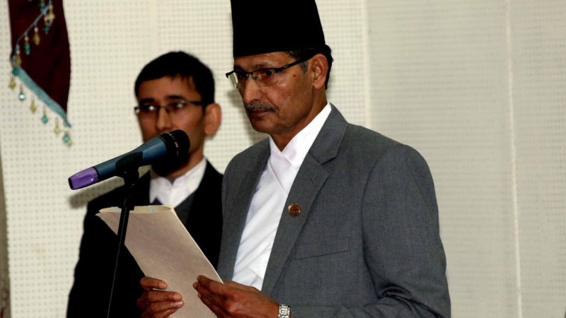 सभामुख सापकोटाद्वारा शपथ ग्रहण