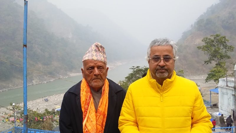 मनकारी श्री बद्री पहाडीद्वारा रु. १ करोड सहयोग