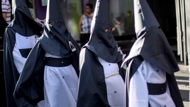 Catholic faithful take part in the 'Cristo de la Preciosa Sangre' and 'Virgen de Dolores' procession in Guatemala City, on March 14, 2020. - Guatemalan President Alejandro Giammattei announced on Saturday the suspension of classes across the country and the ban on concentrations of more than 100 people after confirming on Friday the first case of the new coronavirus in a man who arrived from Italy. (Photo by Johan ORDONEZ / AFP)