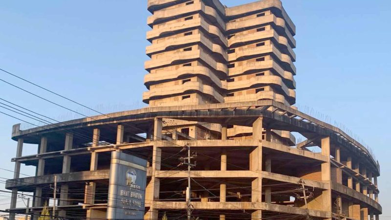 राधेराधेको १७ तले भवनमा खाद्यान्न भण्डारण