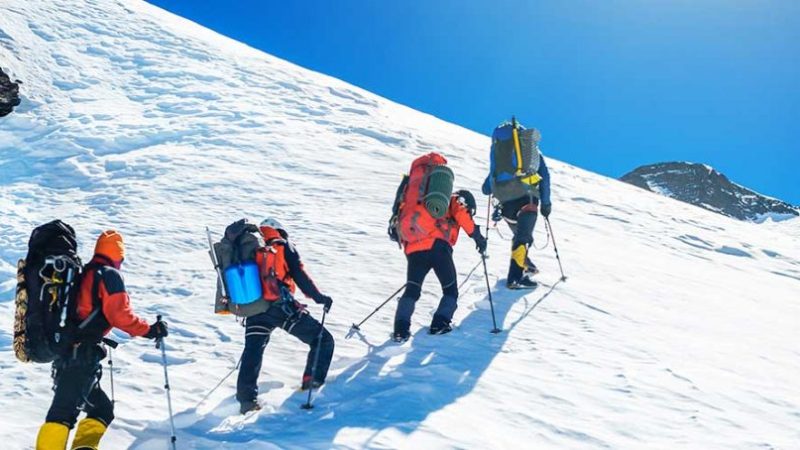 कोरोना भाइरस: पर्वतारोहणमा गुम्दै रु ६० करोड