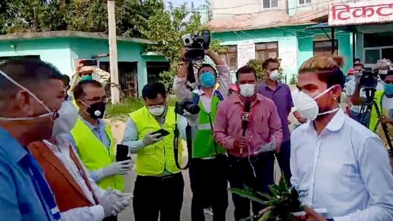 कोरोनालाई जितेर कैलालीका २१ वर्षीय युवक घर फर्किए