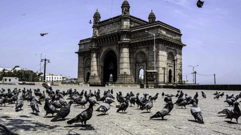 (200427) -- MUMBAI, April 27, 2020 (Xinhua) -- Photo taken on April 26, 2020 shows the Gateway of India during a nationwide lockdown due to the spread of COVID-19, in Mumbai, India. (Str/Xinhua)