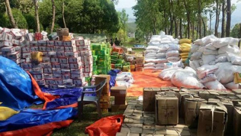 राहतमा हातपात