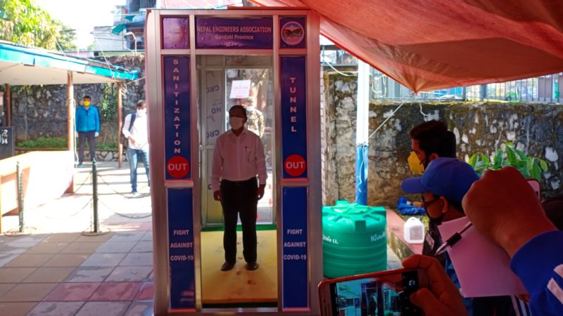सर्वसाधारणको चाप हुने स्थानमा सेनिटाइज टनेल विस्तार गरिँदै