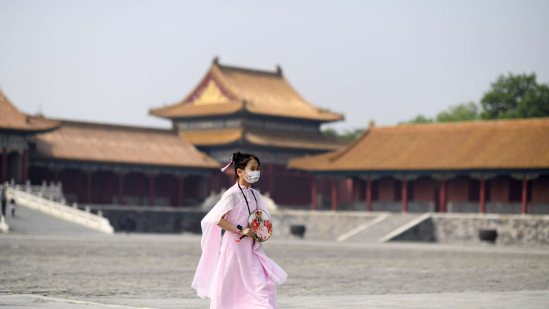  A visitor tours the Palace Museum in Beijing, capital of China, May 1, 2020. China's Palace Museum, also known as the Forbidden City, partially reopened on Friday, the first day of a five-day public holiday.     Visitors need to make reservations online, and the daily number of visitors is limited to 5,000.     The Palace Museum stopped admitting visitors from Jan. 25 to curb the spread of the novel coronavirus disease (COVID-19). (Xinhua/RSS)