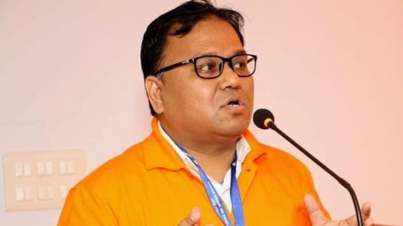 स्वास्थ्य सेवा विभागको जिम्मेवारी सिंहलाई, श्रेष्ठ मन्त्रालयमा