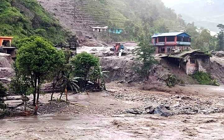 बाढीले बाह्रबिसेमा दुईको मृत्यु, १८ बेपत्ता