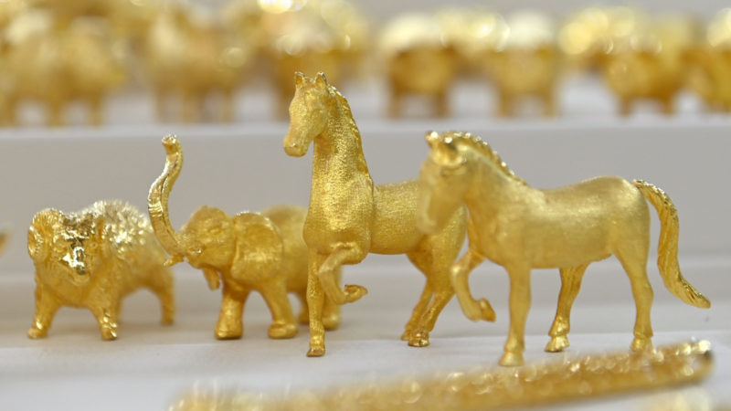 Gold jewellery is seen on display at a Korea Gold Exchange shop in Seoul on July 30, 2020. - Virus uncertainty combined with China-US tensions has sent gold soaring nearly 30 percent this year. (Photo/RSS)