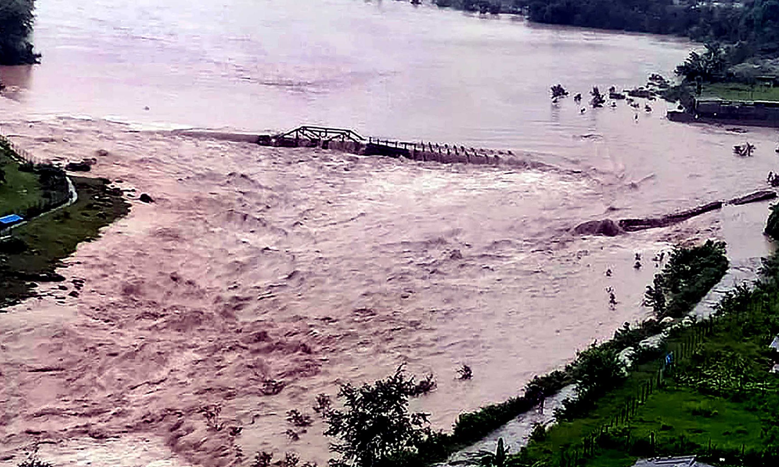 देशभर बाढीपहिरो, १२ को मृत्यु, ६ वेपत्ता