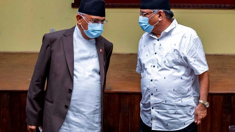 मन्त्रिपरिषद् बैठक अघि ओली र प्रचण्डबीच छलफल, केही विशेष निर्णय हुनसक्ने