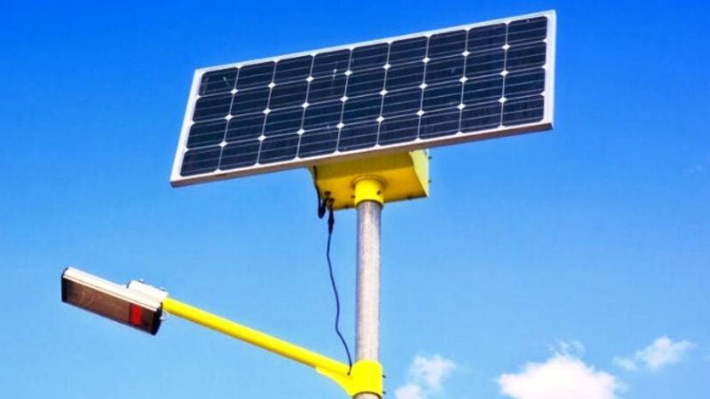 जडान गरेको वर्ष दिन नपुग्दै बल्न छाड्यो नगरको सडक सौर्यबत्ती