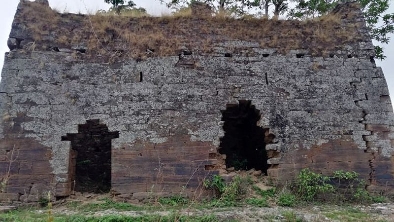 उचित संरक्षणका अभावमा जीर्ण बन्दै दरबार र धर्मशाला