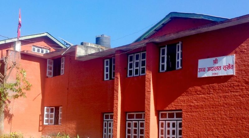 शिक्षकलाई कारबाही नगर्न अन्तरिम आदेश