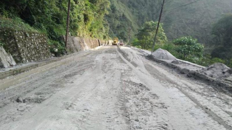 मध्यपहाडी लोकमार्गको पर्वत खण्डको काम शुरु