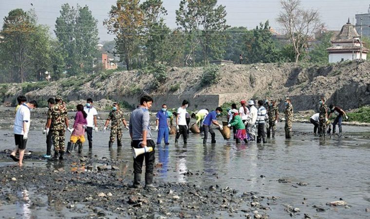 पशुपति र शङ्खमूल क्षेत्रमा वाग्मती सफाइ