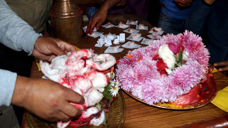 दोलखा भीमेश्वरलाई पसिना ! (फोटो फिचर)