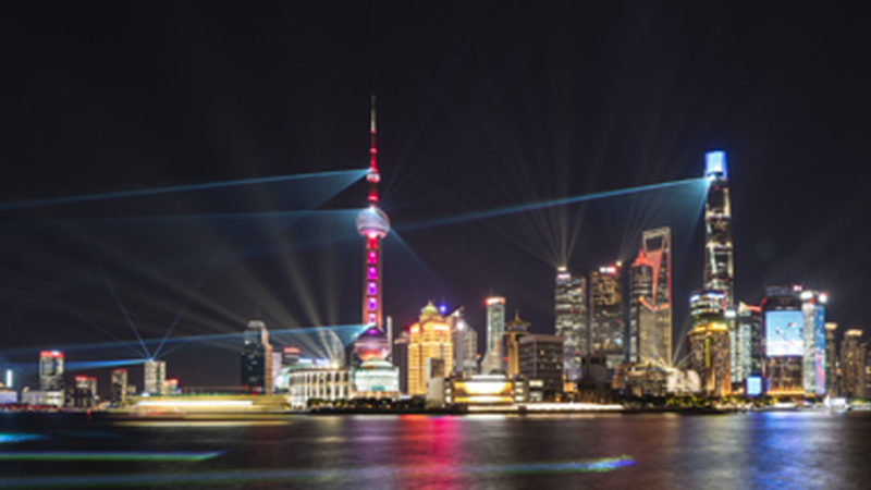 Photo taken on Nov. 4, 2020 shows a light show at the Lujiazui area in Shanghai, east China. A light show themed on the China International Import Expo (CIIE) was held in Lujiazui on Wednesday. (Xinhua/RSS)