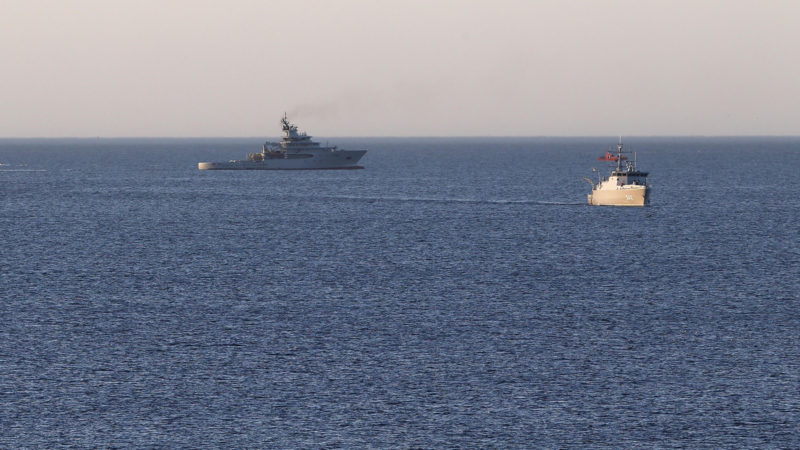 Algerian warships search for missing crew members after a helicopter crash off Tipaza bay, Algeria, on Dec. 16, 2020. A military helicopter belonging to the Algerian Coast Guards was filmed on Wednesday crashing off Tipaza bay, and a crew member was killed, local media reported. Photo/RSS