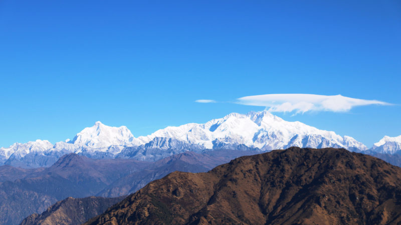 पाँचथरको फालेलुङ गाउँपालिकामा पर्ने फालोट क्षेत्रबाट देखिएको कञ्चनजङ्घा र कुम्भकर्ण हिमाल । फालोट हिमश्रृङ्खला अवलोकनका लागि प्रसिद्ध मानिन्छ । तस्बिर ÷रासस