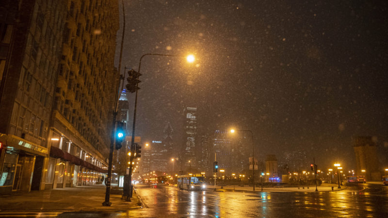 Snow falls on the city of Chicago near the S Michigan Ave and E Balbo Ave in the Loop, Monday, Jan. 25, 2021. (Photo/RSS)