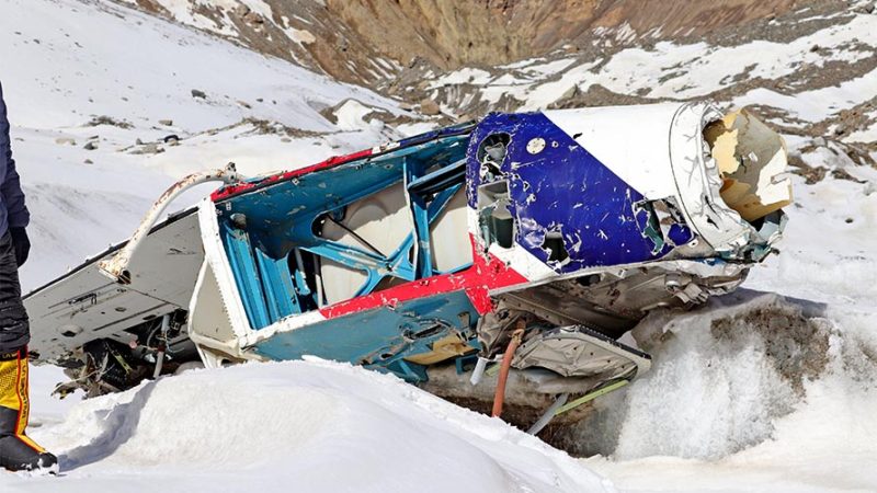धौलागिरीमा दुई शव र एउटा हेलिकप्टर भेटियो, अहिलेसम्म विभिन्न हिमालबाट ५१५४ किलो फोहोर संकलन