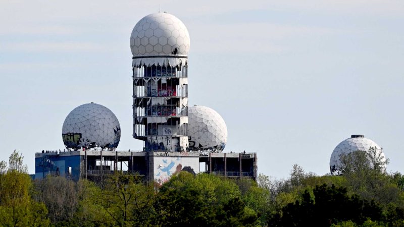 This picture taken on May 9, 2021 shows the old US National Security Agency (NSA) listening station located on Berlin's Teufelsberg (Devil's mountain) in Berlin. - The listening station was active from 1961 to 1989. (Photo by John MACDOUGALL / AFP)