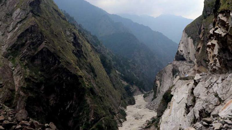 भारतले सडक बनाउँदा नेपालतिरको बाटोमा क्षति
