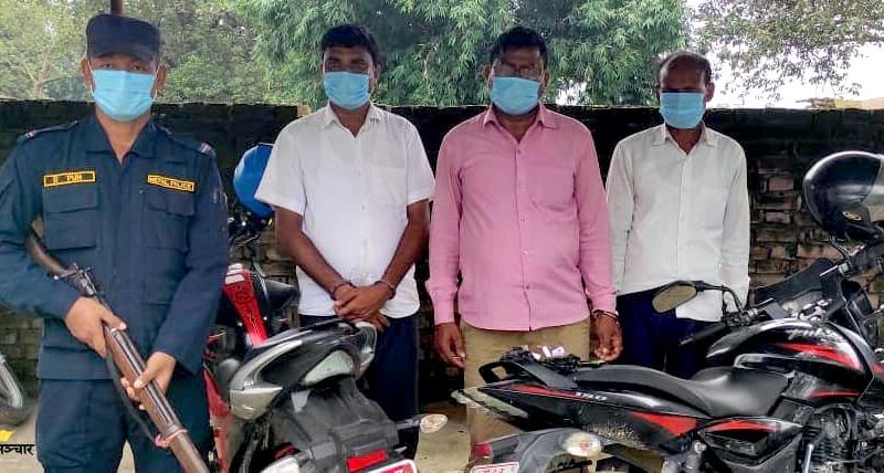 ब्राउनसुगरसहित वडा अध्यक्ष पक्राउ
