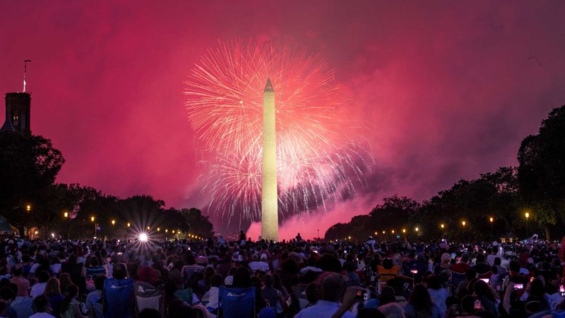 (210705) -- WASHINGTON D.C., July 5, 2021 (Xinhua) -- Fireworks explode over the Washington Monument to celebrate U.S. Independence Day in Washington D.C., the United States, July 4, 2021. (Xinhua/Liu Jie)