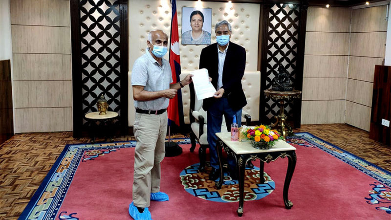 प्रधानमन्त्री देउवासँग वार्ता गरेपछि डा. केसीले स्थगित गरे अनसन